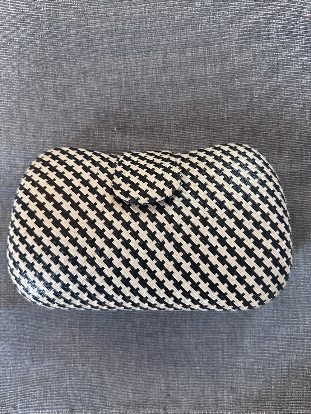 NWOT Banana Republic Woven Black & White Clutch Bag